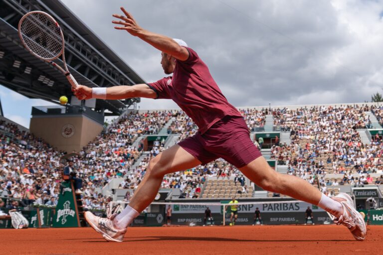 Herstelde Griekspoor meteen uitgeschakeld bij Masterstoernooi Parijs