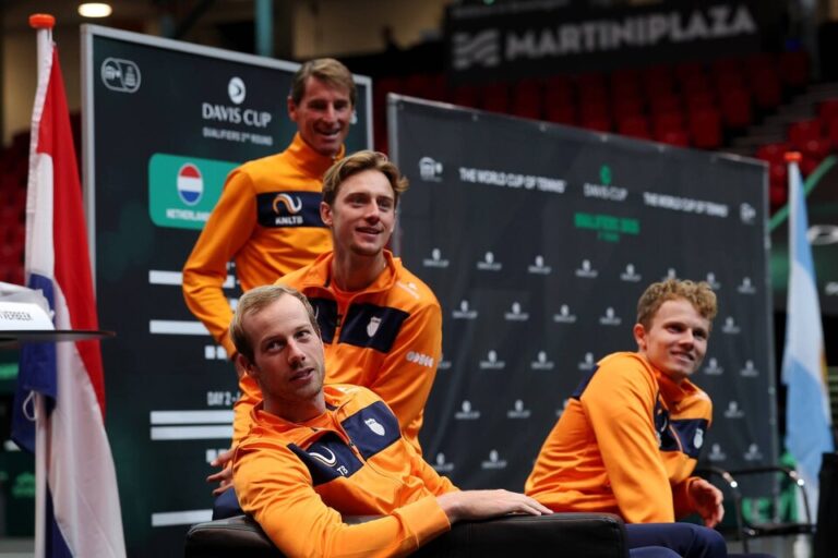 Van de Zandschulp twijfelt over Davis Cup in Februari: “Afhankelijk van Tallon en programma”