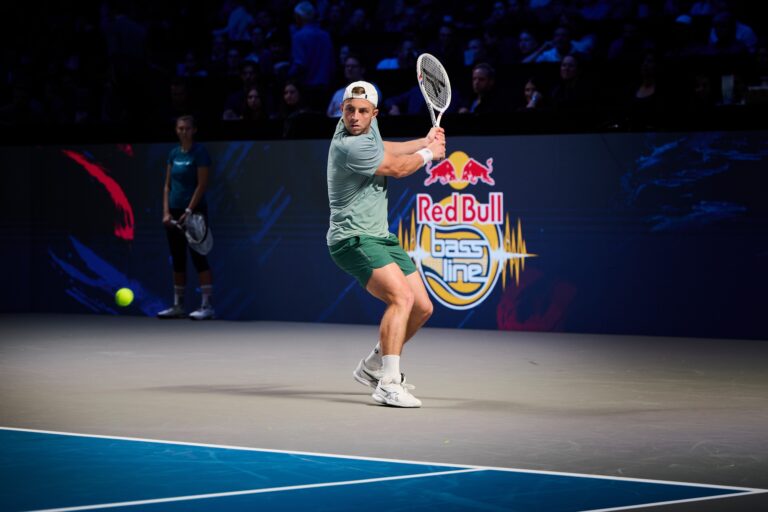 Griekspoor steelt de show met toernooiwinst in Wenen