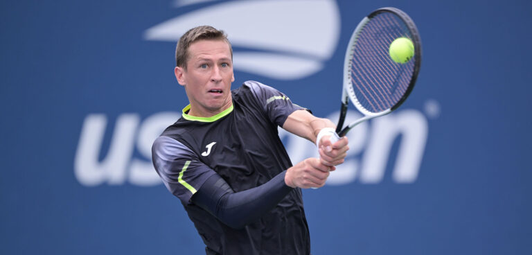Coppejans wint Belgisch duel in Murcia en staat in halve finale
