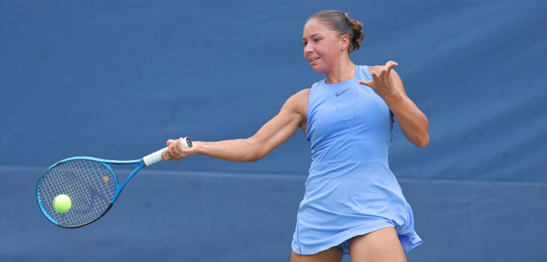 Costoulas gunt tegenstandster amper één spelletje en bereikt finale in Kofu