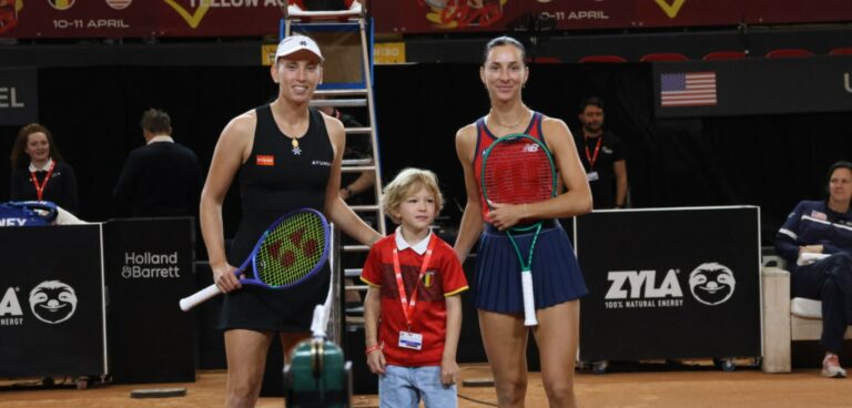 Mertens zet België op 2-0 na opgave van Kessler in Billie Jean King Cup